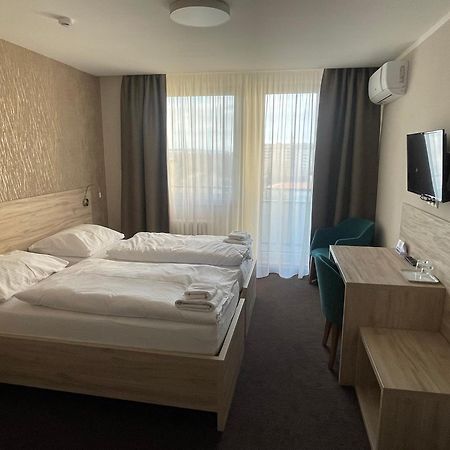 Hotel Spectrum Trnava Exteriör bild