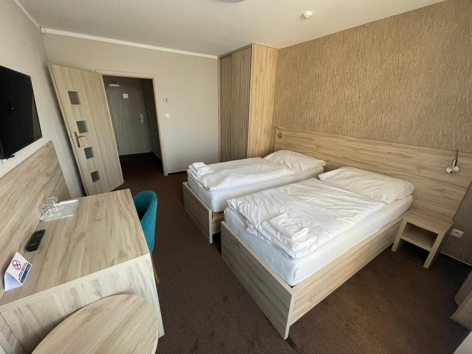 Hotel Spectrum Trnava Exteriör bild