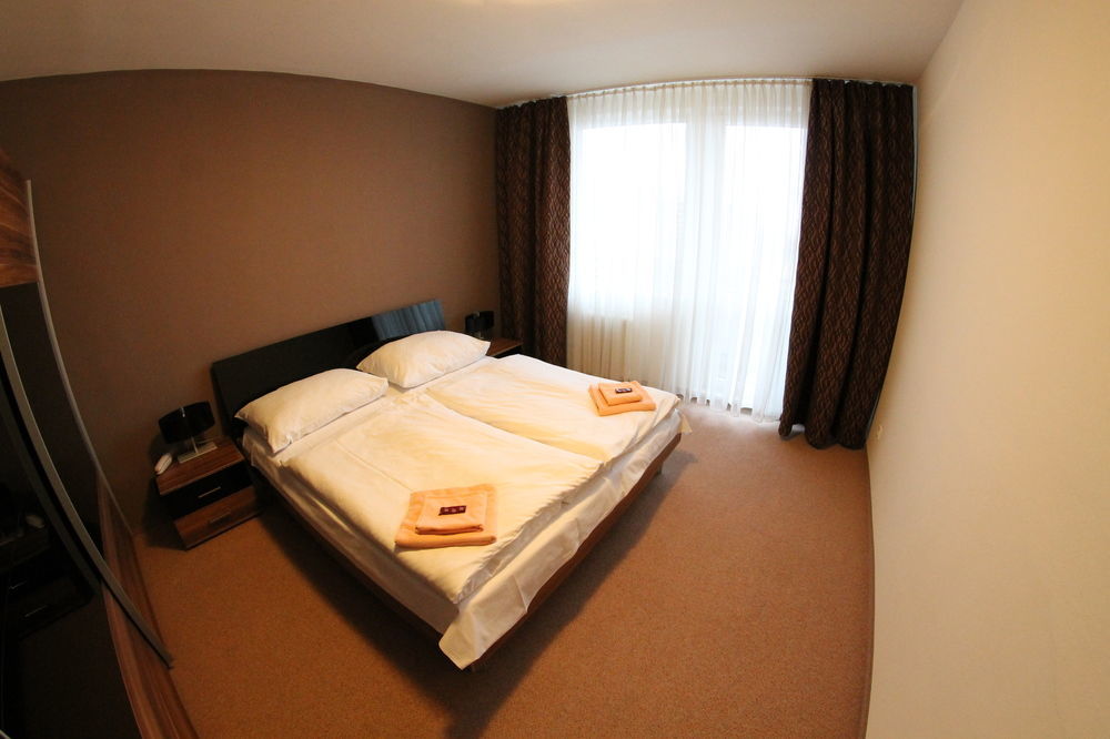 Hotel Spectrum Trnava Exteriör bild