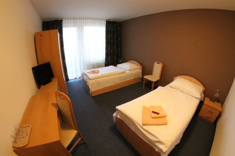 Hotel Spectrum Trnava Exteriör bild